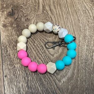Silicone beaded wristlet